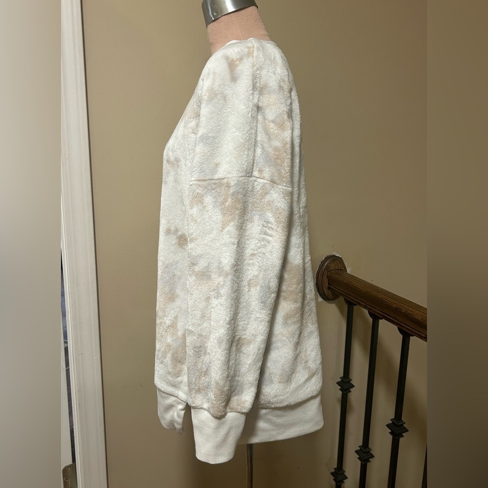 SO Cream Tie Dye Plush Fleece Crewneck Sweatshirt Cozycore Lounge Women’s Medium - Picture 4 of 5